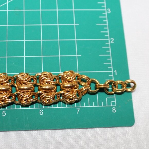 Chunky Italian Golden Tone Lightweight Bracelet - Picture 7 of 7